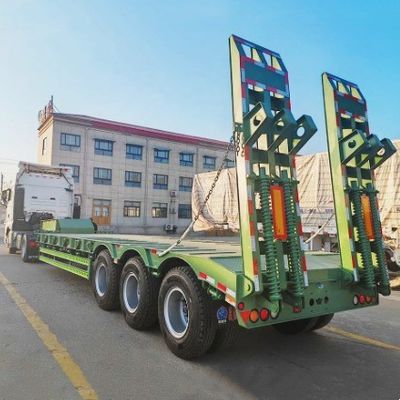 3 축 가즈 넥 낮은 침대 반 트레일러 60TON 유료 화물과 중량 철강 재료
