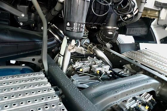 570hp Sinotruk Huanghe X7 4X2 유로 6 공기 서스펜션 자동 변속기 트랙터 트럭