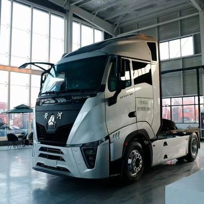 세그먼트 무거운 트럭 Sinotruk Howo 사용 된 덤프 트레일러 트랙터 헤드 4x2 6x4 유로 5/6